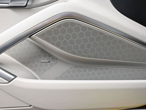 Used 2025 Porsche 718 Cayman image 15