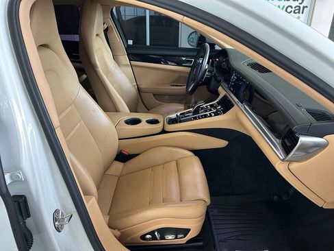 Used 2018 Porsche Panamera w/ Premium Package Plus RWD image 21