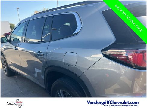 Used 2025 GMC Acadia Elevation FWD image 13