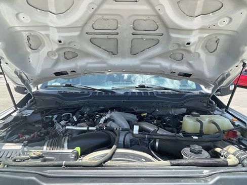 Used 2022 Ford F550 4x4 Crew Cab Super Duty w/ Power Equipment Group image 19