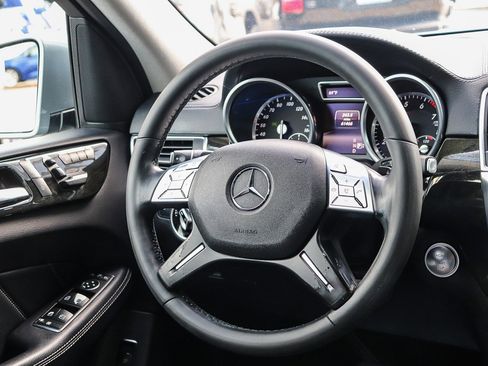 Used 2016 Mercedes-Benz GL 450 4MATIC image 17