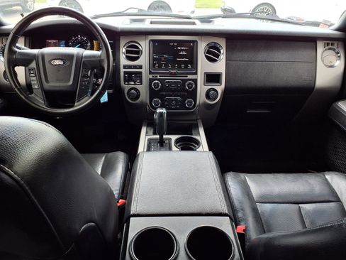 Used 2017 Ford Expedition EL XLT w/ Equipment Group 202A AWD/4WD image 10