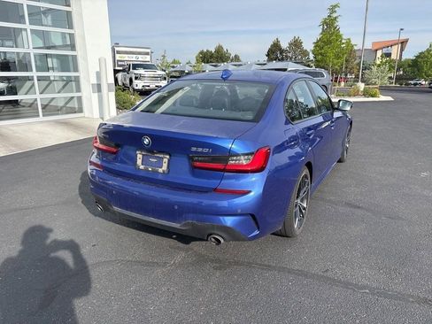 Used 2019 BMW 330i xDrive Sedan w/ M Sport Package AWD/4WD image 5