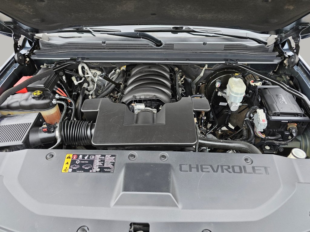 Used 2019 Chevrolet Suburban LT AWD/4WD image 18
