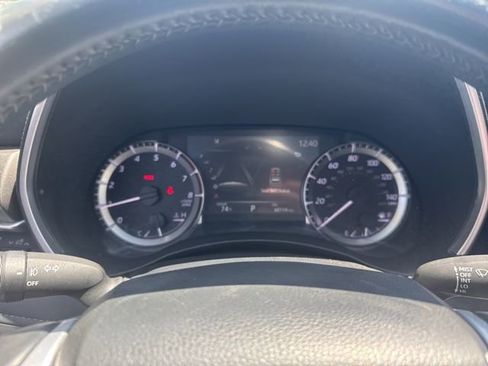 Used 2023 Toyota Highlander XLE FWD image 15