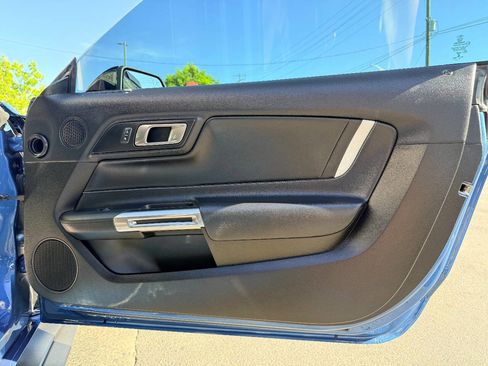 Used 2021 Ford Mustang Shelby GT500 w/ Technology Package image 33