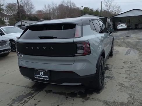 New 2026 Volvo EX30 Cross Country Ultra image 8