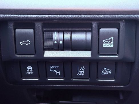 Used 2018 Subaru Outback 2.5i Limited AWD/4WD image 32