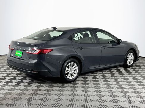 Used 2025 Toyota Camry LE FWD image 8