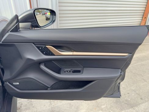 Used 2025 Porsche Taycan 4S w/ Premium Package image 50