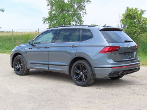 Used 2024 Volkswagen Tiguan SE R-Line AWD/4WD image 6