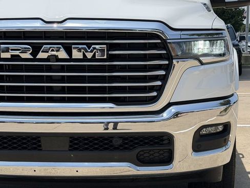 Used 2025 RAM 1500 Laramie AWD/4WD image 9