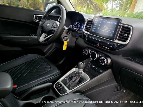 Used 2022 Hyundai Venue SEL FWD image 40