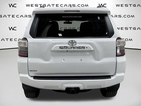 Used 2019 Toyota 4Runner SR5 AWD/4WD image 7
