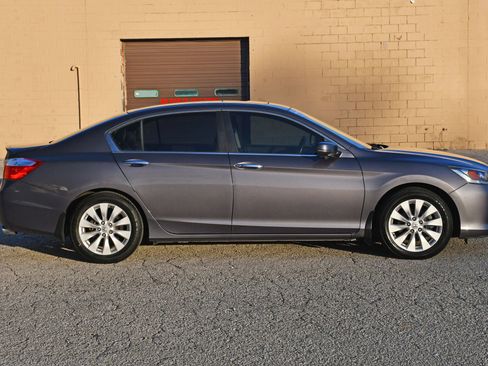 Used 2014 Honda Accord EX image 5