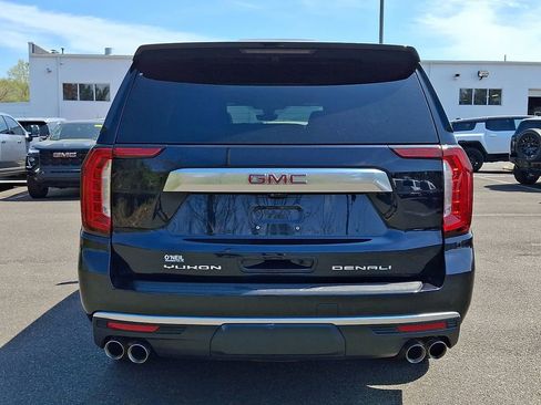 Used 2022 GMC Yukon Denali w/ Denali Premium Package AWD/4WD image 5