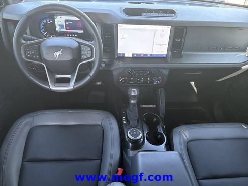 Certified 2024 Ford Bronco Big Bend AWD/4WD image 2