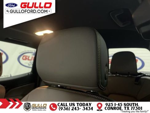 Used 2024 Chevrolet Colorado ZR2 w/ ZR2 Convenience Package III AWD/4WD image 18