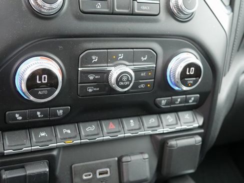 Used 2022 GMC Sierra 1500 Denali w/ Denali Reserve Package image 23