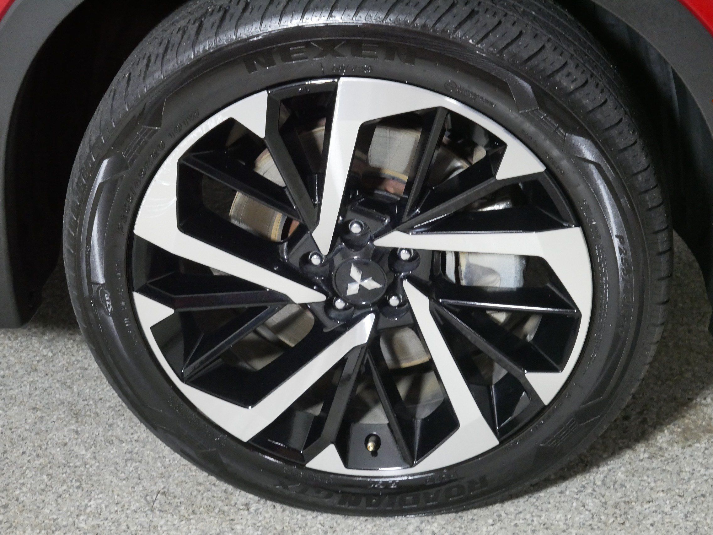 Used 2023 Mitsubishi Outlander SE AWD/4WD image 15