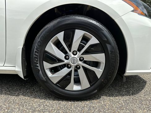 New 2025 Nissan Altima 2.5 S image 12