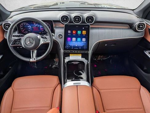 Used 2025 Mercedes-Benz GLC 300 image 18