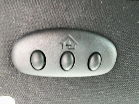 Used 2012 Chrysler 200 S image 21