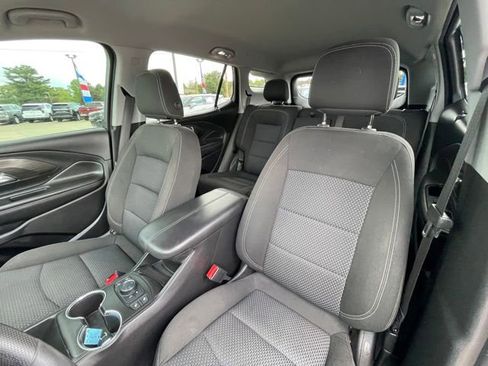 Used 2022 GMC Terrain SLE w/ Driver Convenience Package AWD/4WD image 17