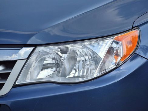 Used 2012 Subaru Forester 2.5X Premium w/ Popular Pkg 3 image 8