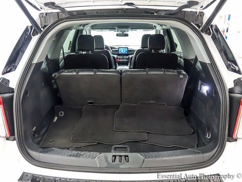 Used 2023 Ford Explorer Limited w/ Equipment Group 301A image 23