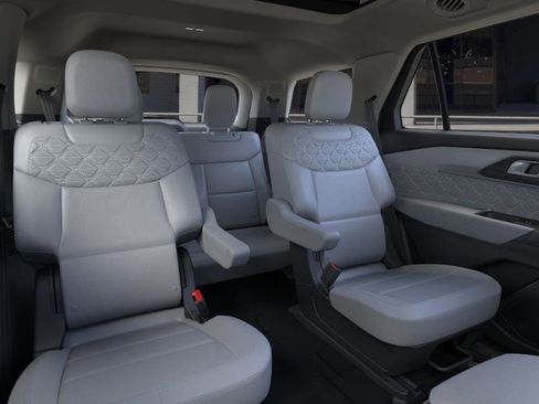 New 2026 Ford Explorer Platinum image 11