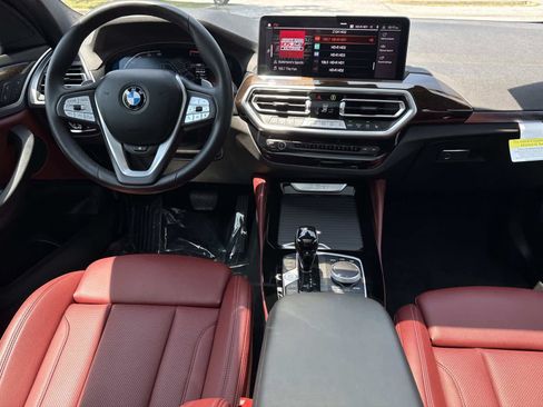 Used 2025 BMW X4 xDrive30i AWD/4WD image 17