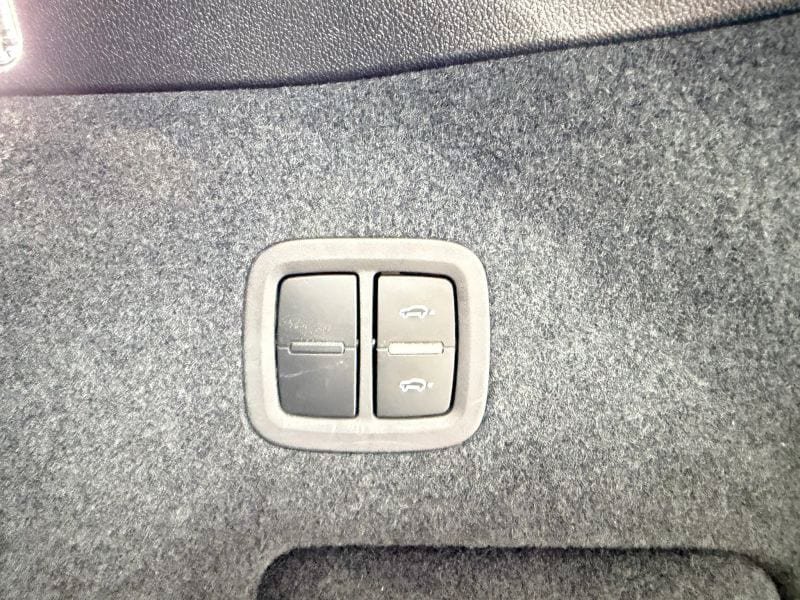 Used 2023 Porsche Cayenne GTS AWD/4WD image 36