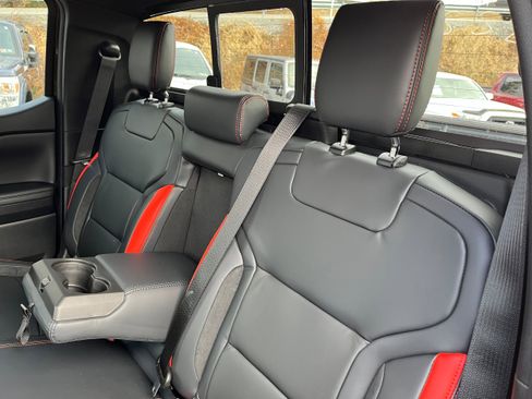 New 2025 Ford Ranger Raptor image 37