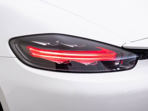 Used 2019 Porsche 718 Boxster image 32