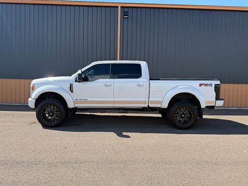 Used 2018 Ford F350 Platinum w/ Platinum Ultimate Package AWD/4WD image 4