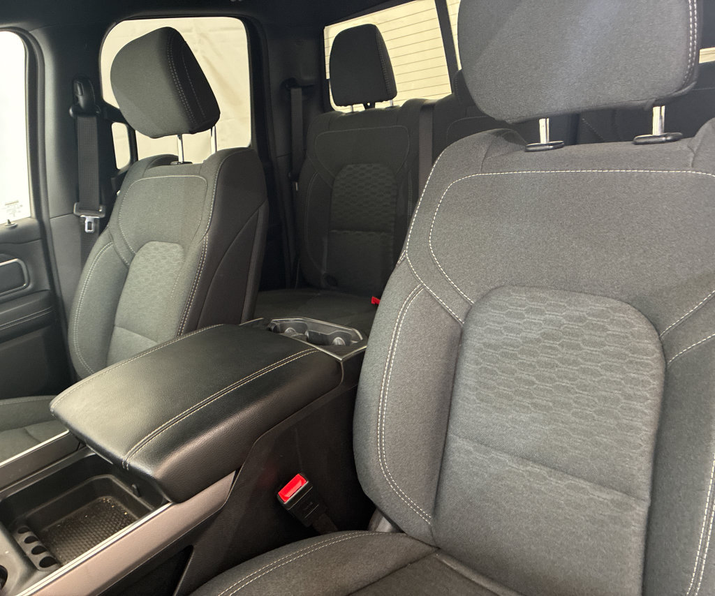 Used 2025 RAM 1500 Big Horn AWD/4WD image 13