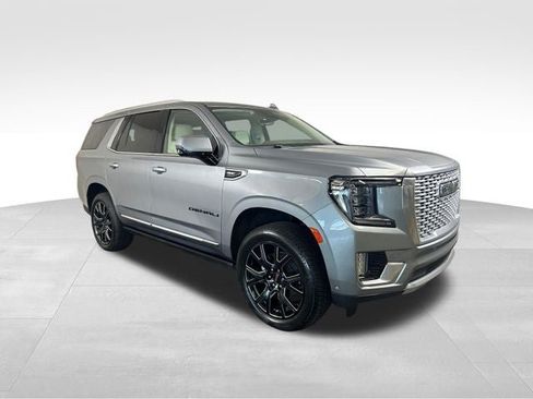Used 2023 GMC Yukon Denali w/ Denali Reserve Package AWD/4WD image 7
