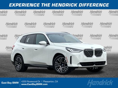 Used 2025 BMW X3 xDrive30i w/ Premium Package image 1