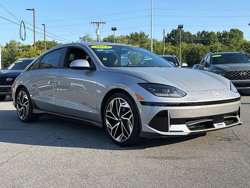 Used 2023 Hyundai Ioniq 6 SEL AWD/4WD image 3