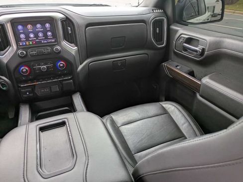 Used 2020 Chevrolet Silverado 1500 LT Trail Boss AWD/4WD image 17