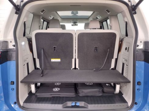 New 2025 Volkswagen ID. Buzz 1st Edition image 18