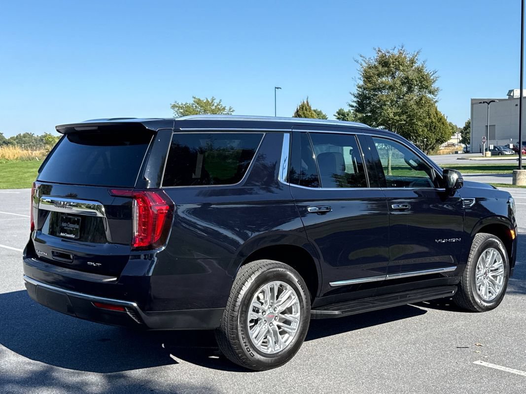 Used 2023 GMC Yukon SLT w/ SLT Premium Package AWD/4WD image 7