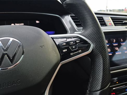 Used 2022 Volkswagen Tiguan SE R-Line image 21