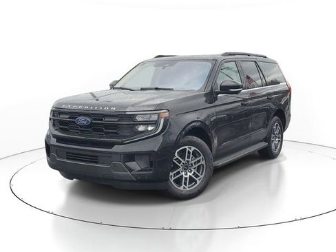 Certified 2025 Ford Expedition Active AWD/4WD image 1