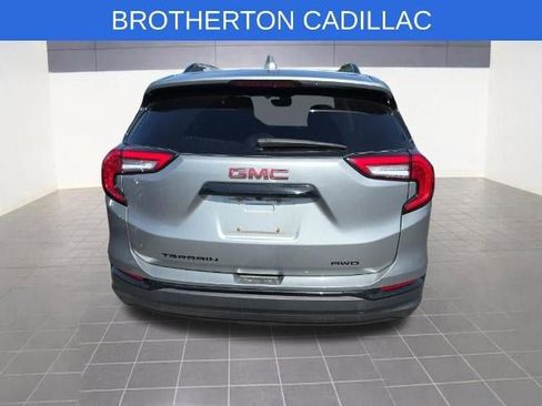 Used 2023 GMC Terrain SLE w/ Driver Convenience Package AWD/4WD image 8