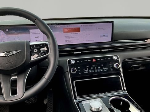 Used 2025 Genesis GV80 2.5T AWD/4WD image 9