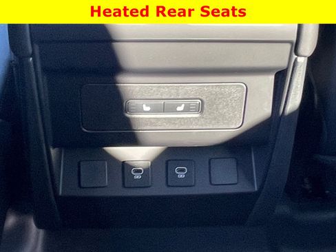 Used 2025 Land Rover Defender 110 S image 16