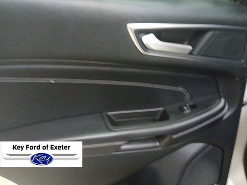 Used 2021 Ford Edge Titanium image 16