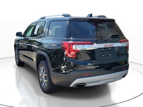 Used 2023 GMC Acadia SLT FWD image 4